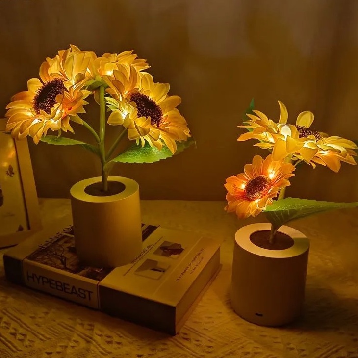 sunflowerchives's tweet photo. sunflower lamp. https://t.co/opqP2NdkHQ