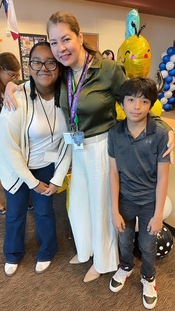 RobersonSpring's tweet photo. Congratulations to Leah Sanchez, an RMS student and our Spring ISD Spanish Spelling Bee champion!  She spelled her way to the top and will represent Spring ISD at the regional competition in February! Let’s cheer Leah on as she gets ready to take on the next level!  #RMSProud 🐝 https://t.co/Y7KCnX1l92