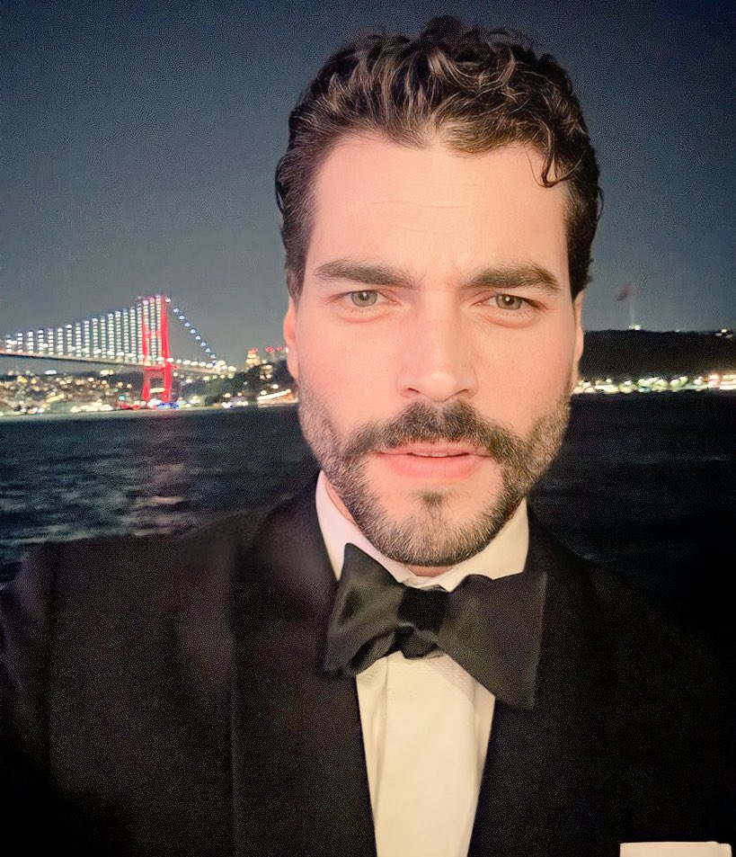 #AkınAkınözü, 16-17 Kasım tarihlerinde Los Angeles'ta düzenlenecek olan Hollywood Türk Film ve Drama Günleri'nin konuğu olacak.