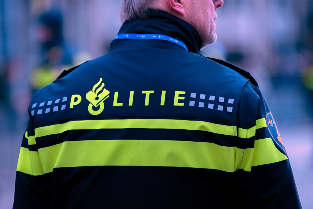 Man vlucht voor politie in auto vol met drugs