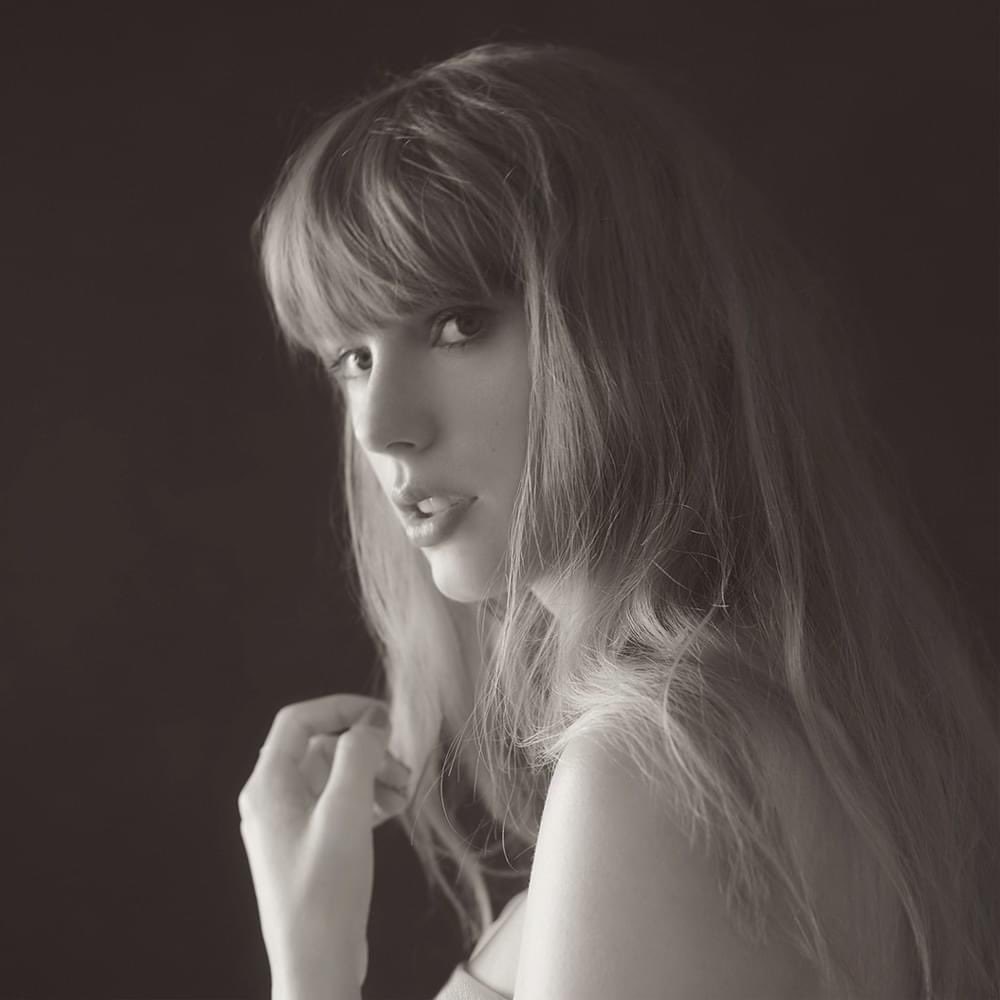 .<a href="/taylorswift13/">Taylor Swift</a> becomes the artist with the most solo songs with 1 BILLION streams on Spotify. (13 songs)

She breaks her tie with Ariana Grande and <a href="/billieeilish/">billie eilish</a>.