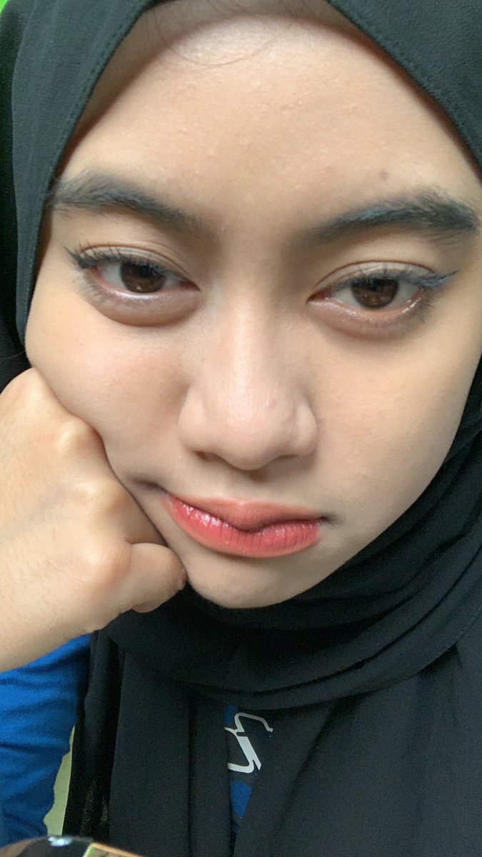 dini manis tweet media