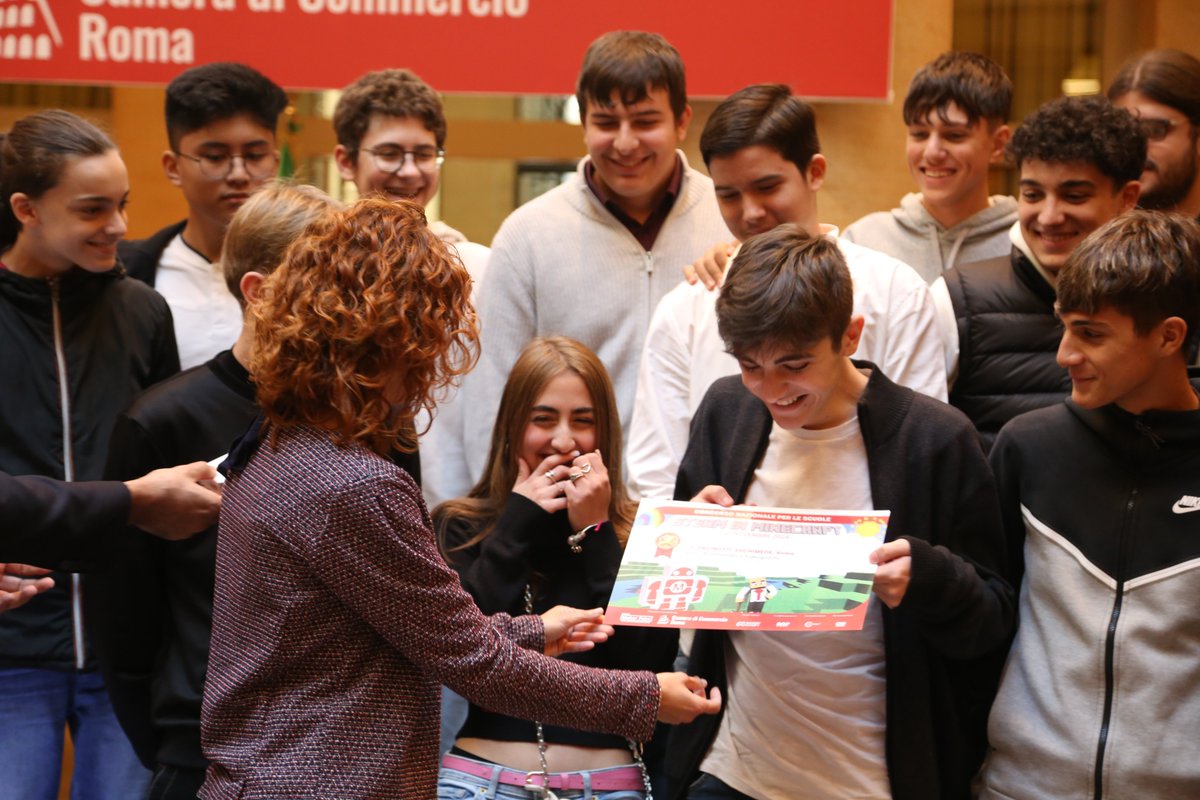 ✏️"𝗦𝗧𝗘𝗔𝗠 𝗶𝗻 𝗠𝗶𝗻𝗲𝗰𝗿𝗮𝗳𝘁: 𝗽𝗿𝗲𝗺𝗶𝗮𝘁𝗲 𝗹𝗲 #𝘀𝗰𝘂𝗼𝗹𝗲 𝘃𝗶𝗻𝗰𝗶𝘁𝗿𝗶𝗰𝗶!"

Oltre 400 classi iscritte da tutta #Italia e più di 170 progetti presentati: sono i numeri di successo di "STEAM in Minecraft", il #contest promosso e organizzato da #MakerFaireRome