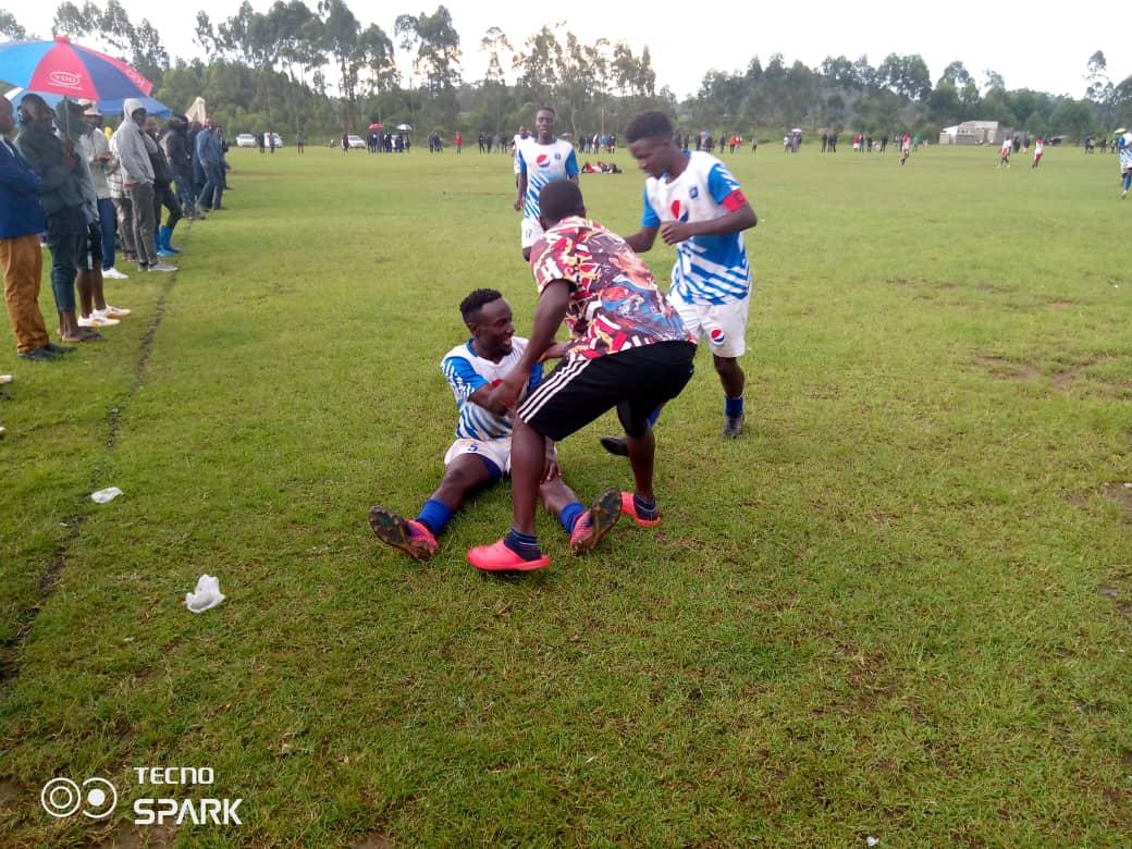 Ssendyowa_fc's tweet photo. #WRL

80'

Bushenyi Main Stadium 

Sendyowa 3:1 Kyambura https://t.co/vbgKPXfV1E