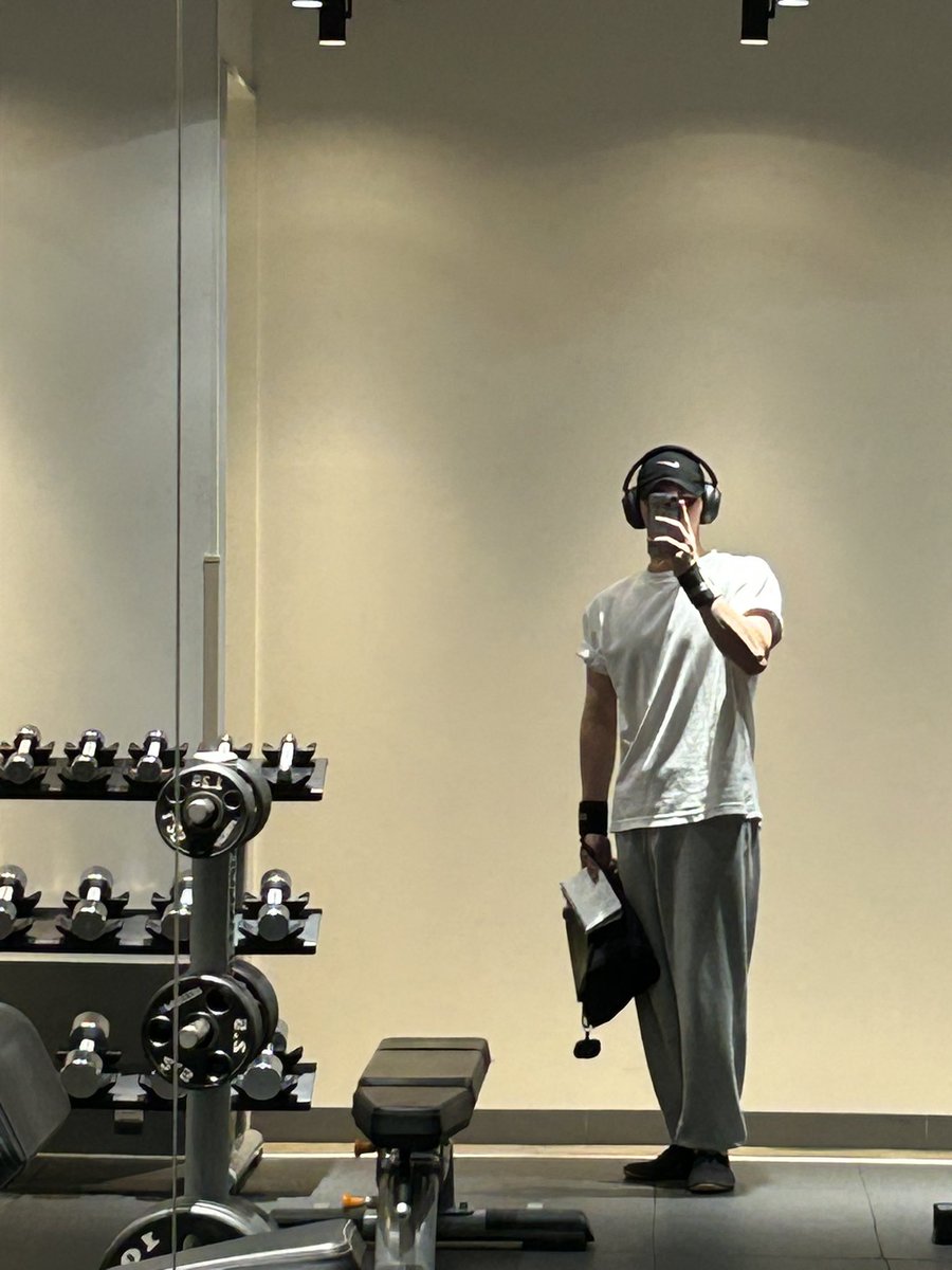 こう💧 tweet media