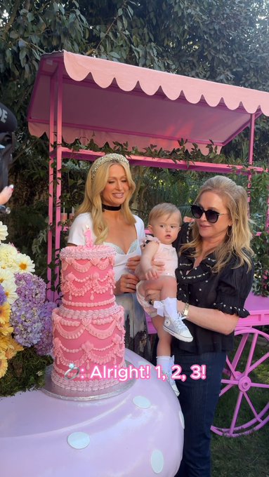 Moms_cakes