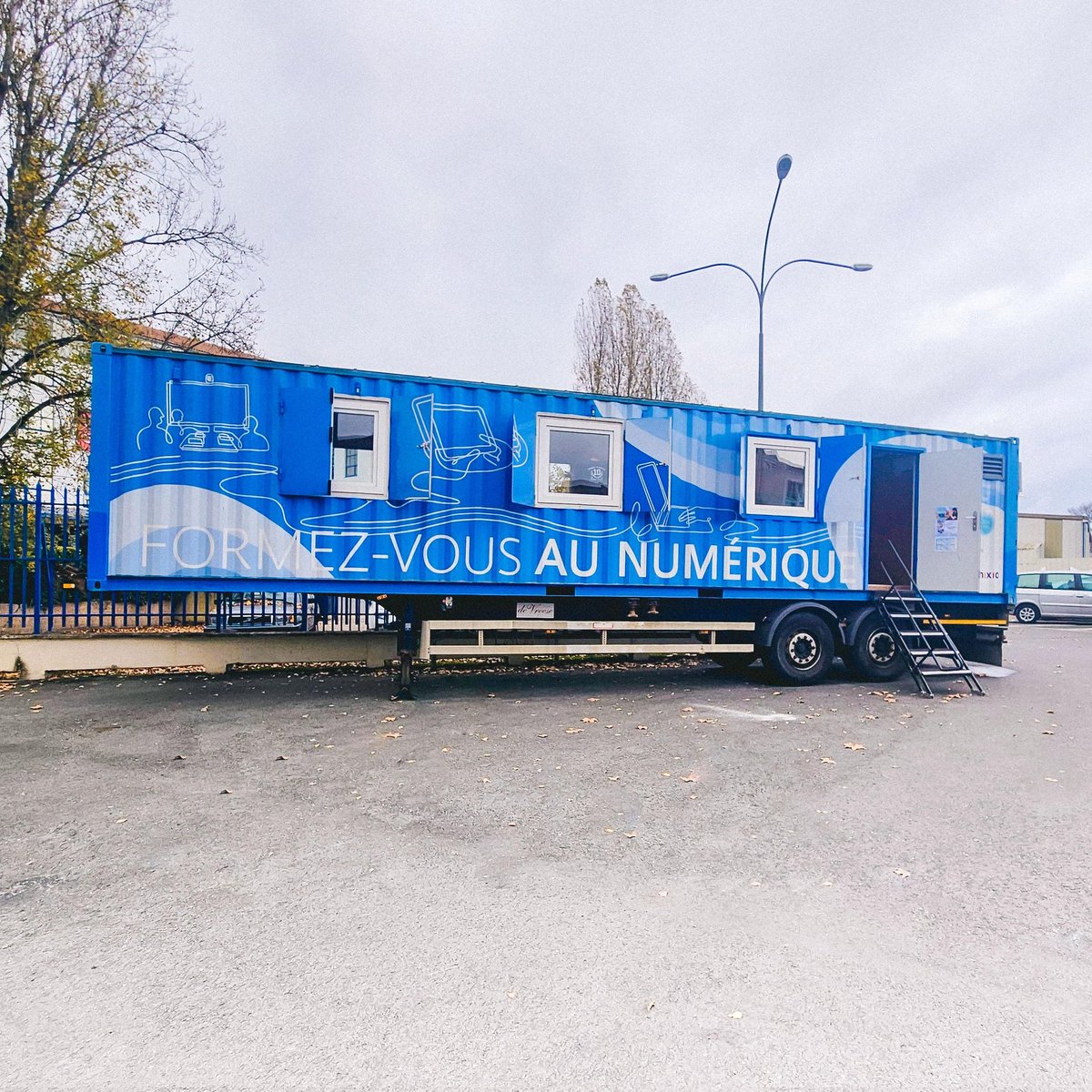 Huawei France tweet media