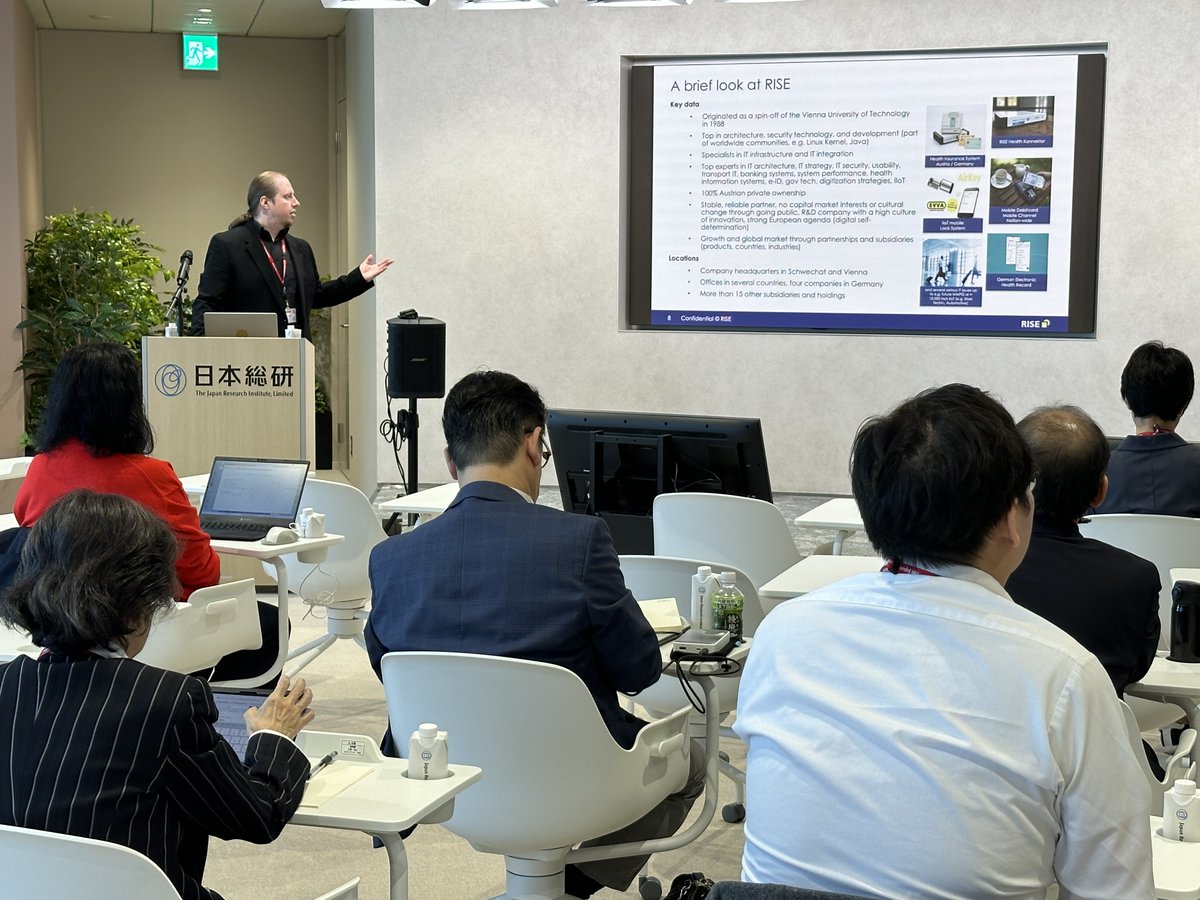4strat's tweet photo. Exploring the Future of Healthcare in Japan with JRI 🇯🇵
At "Healthcare Foresight Day" with JRI, we tackled future healthcare hurdles. Insights from Europe 🇪🇺, USA 🇺🇸, and Japan 🇯🇵. Exciting collaborations ahead! https://t.co/jw8qVJo76g https://t.co/KkivqtBmup