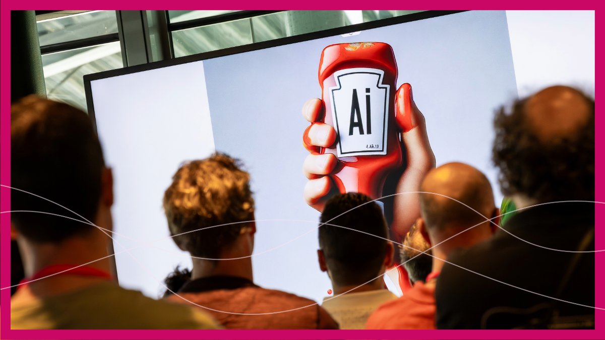 Als het gaat over de impact van kunstmatige intelligentie, dan gaat het vaak over hoe het werk van de journalist verandert. Er verandert echter nog veel meer. 

Lees meer: eu1.hubs.ly/H0dG4KD0