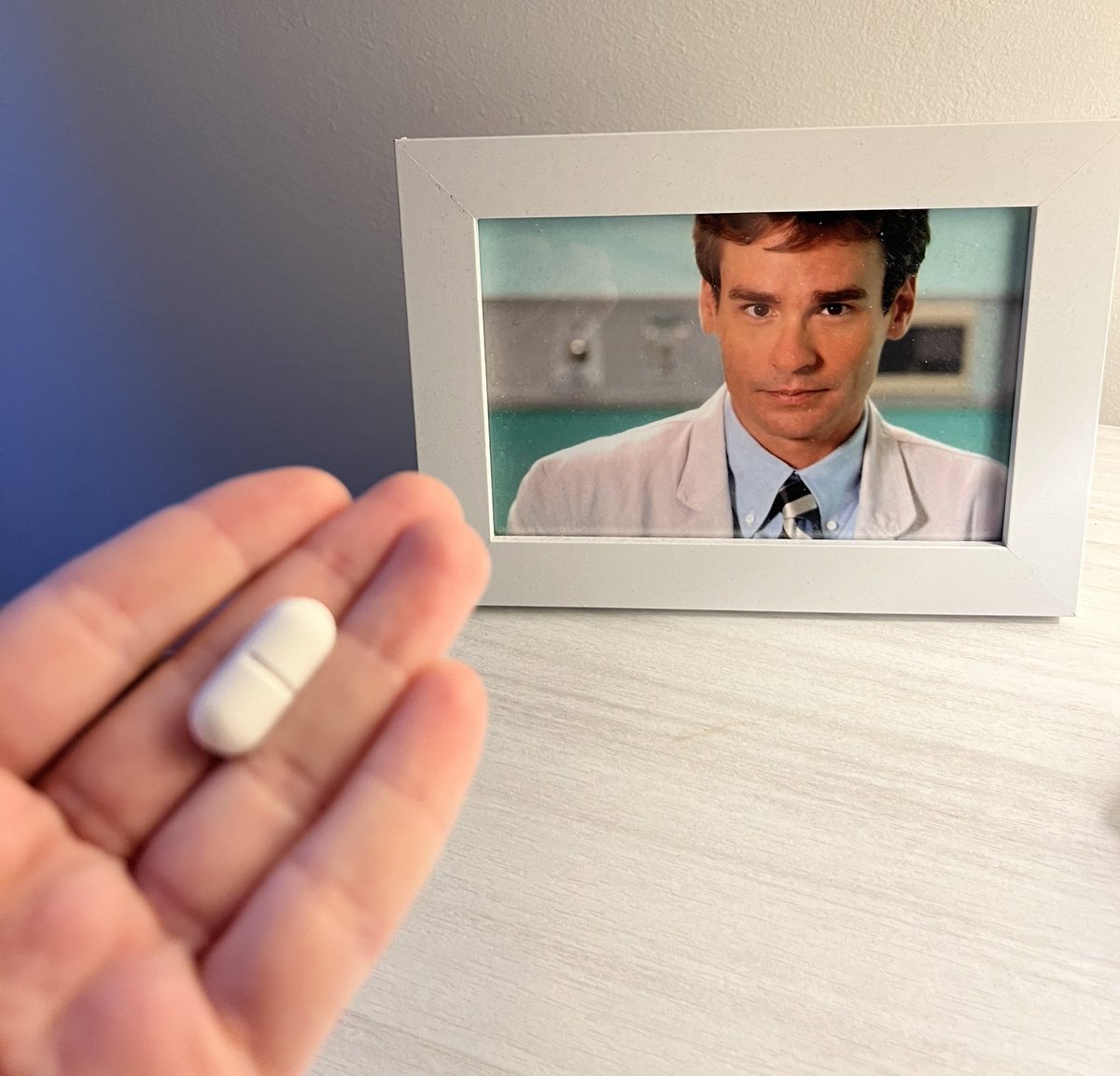 transgreghouse's tweet image. you know it feels like he's judging me a little every time I take my painkillers