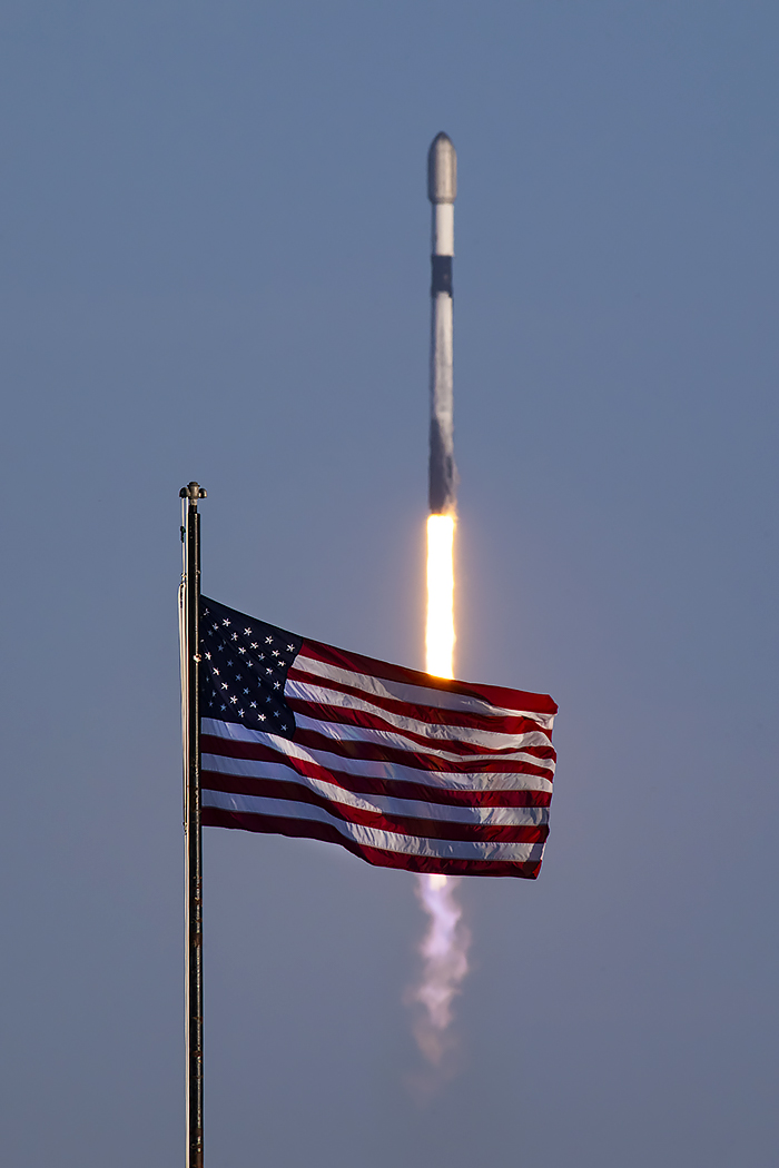 LaunchPhoto's tweet image. Two launches &amp;amp; a landing marked Veterans Day 2024 at the Cape