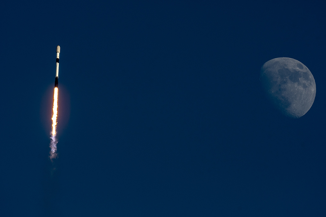 LaunchPhoto's tweet image. Two launches &amp;amp; a landing marked Veterans Day 2024 at the Cape