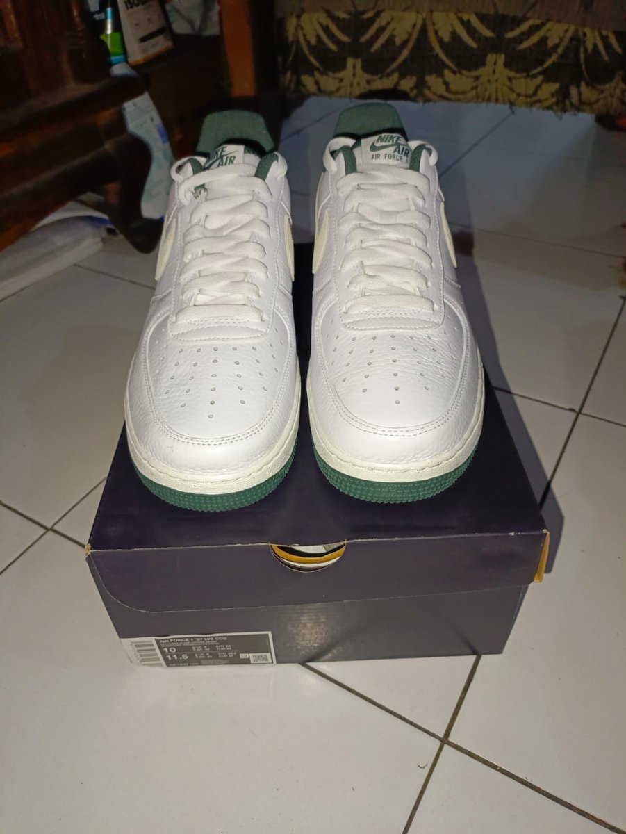 Dimdamsdom's tweet photo. ❗️WTS Air Force 1 '07 LV8 COB ❗️

Kondisi BNIB, Jangan tanya minus, Beli karena salah size, size EUR 44

Price: 1 jt aja

Cod Bekasi, jauh bisa rekber oren &amp; ijo 💗

#wts #wtb #wtsnike #nikeairforce #wtssepatu #zonauang https://t.co/TR8IXOXIGG