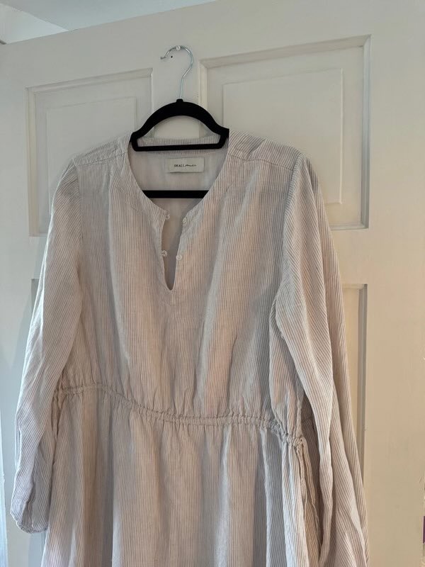 TOTChaise's tweet photo. I’m selling this Skall studio dress on @vinted https://t.co/85uHj8FuA9 #skallstudio #vinted #sellingclothes https://t.co/r5JUi6xx1y