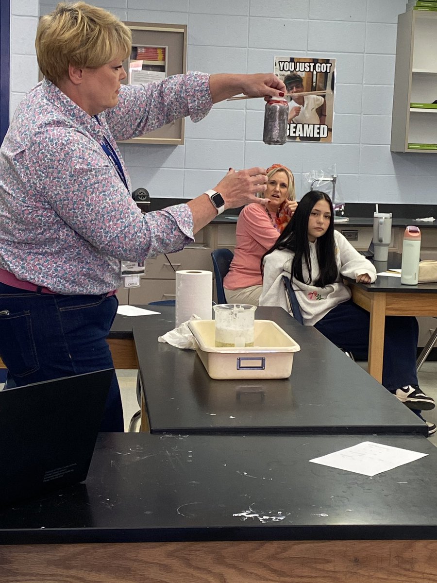 Julie Morris tweet media