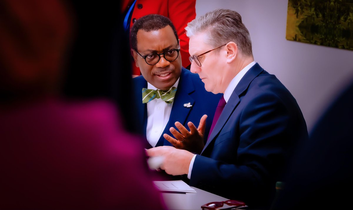 Akinwumi A. Adesina (@akin_adesina) on Twitter photo It was great to meet UK Prime Minister <a href="/Keir_Starmer/">Keir Starmer</a> at COP29 in Baku, Azerbaijan. I thanked him for the excellent support of UK 🇬🇧to the <a href="/AfDB_Group/">African Development Bank Group</a> and discussed UK’s continued strong support for re-channeling Special Drawing Rights to <a href="/AfDB_Group/">African Development Bank Group</a>. It was great to meet UK Prime Minister <a href="/Keir_Starmer/">Keir Starmer</a> at COP29 in Baku, Azerbaijan. I thanked him for the excellent support of UK 🇬🇧to the <a href="/AfDB_Group/">African Development Bank Group</a> and discussed UK’s continued strong support for re-channeling Special Drawing Rights to <a href="/AfDB_Group/">African Development Bank Group</a>.