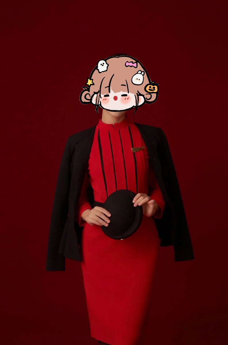 谁能想到制服下的我是这样呢，略略略😜 https://t.co/Fgi5EhFSg3