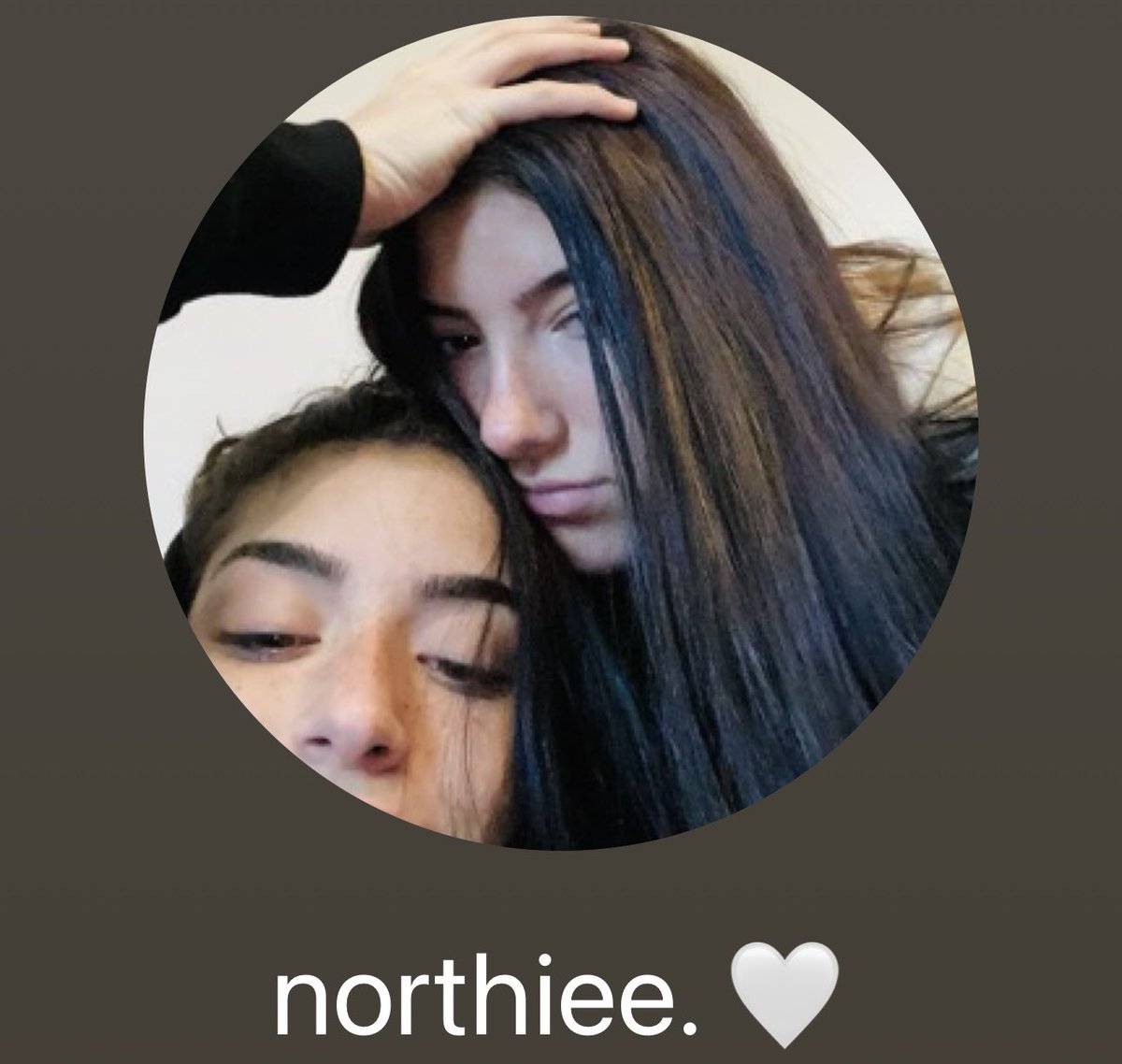 molls. — pete’s baby mama. 𖥔 ࣪ ᥫ᭡ tweet media