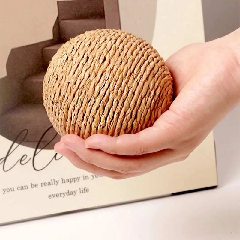 andyoriginal875's tweet image. Say goodbye to scratched furniture! 🛋️✨ This Cat Scratching Ball keeps your kitty happily entertained and satisfies their scratching instincts 🐾🎉. Give them hours of fun and your home some peace! 😸

Visit: critterbuys.com

#HappyKitty #ScratchFun #cats #dogs #pet…