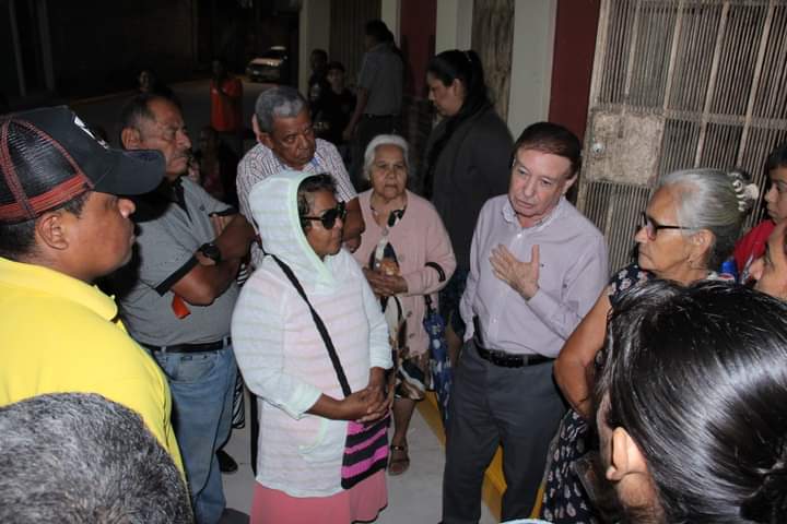 #Pavimento: Habitantes del barrio #LaSabana de #Comayagua, se sienten alegres y agradecidos por un importante proyecto de #pavimentación, construido por la <a href="/ComayaguaMuni/">Comayagua Alcaldía</a> que dirige el #AlcaldeCarlosMiranda, más una contraparte de las personas beneficiadas youtu.be/BBjeZQ--B8c?si…