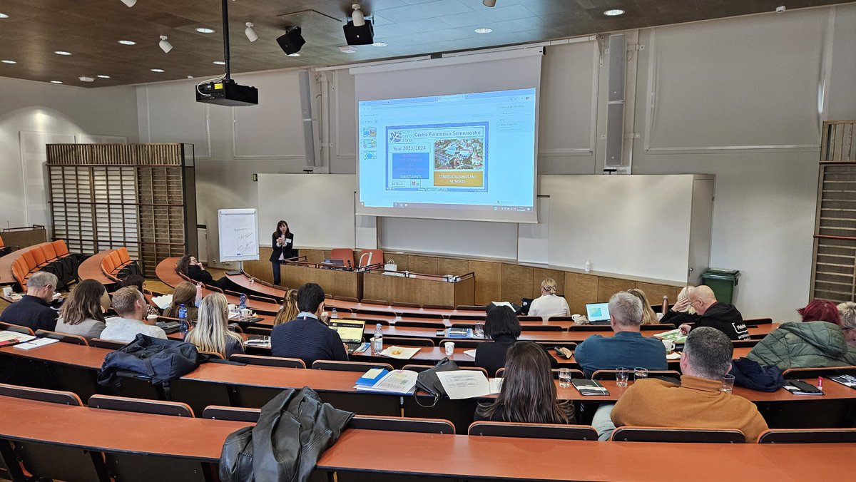 HETELFP's tweet photo. El #CFSomorrostro gracias a #erasmusplus participa en un #encuentro en #Helsinki para fomentar la #colaboración entre #centrosFP para la #gestión de las #estancias en #empresa en el extranjero. Abantean! #HETELinternational #HETELerasmusplus
https://t.co/qcfxc6cPp5 https://t.co/7jCpObB5cE