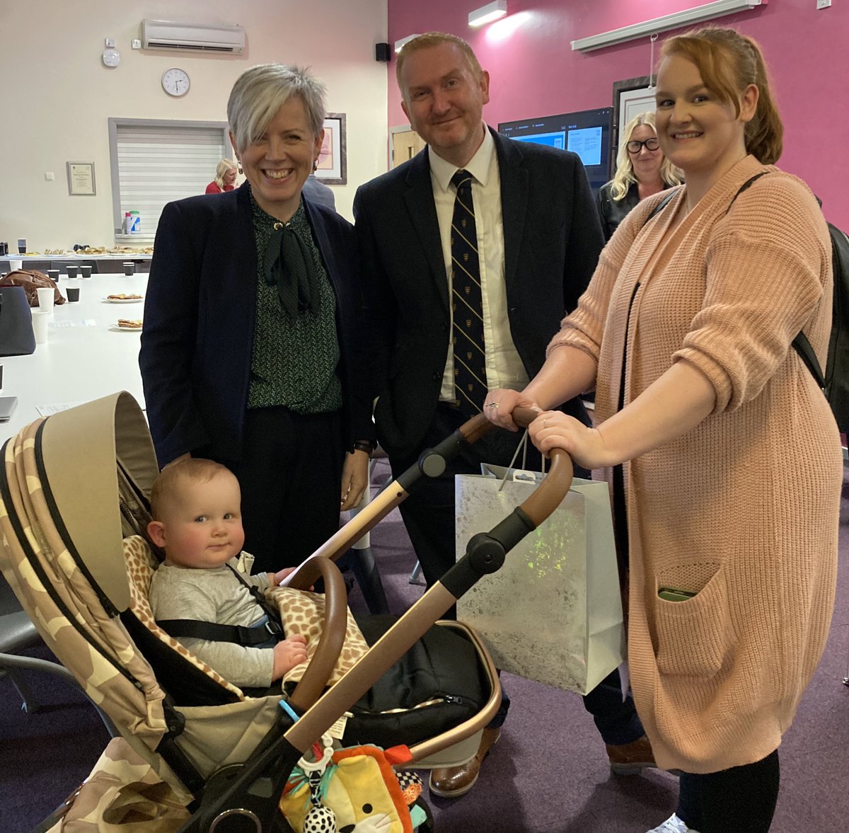 Prof Jamie Waterall RN (@jamiewaterall) on Twitter photo It was great to visit the Greater Manchester <a href="/NHS_GM/">NHS Greater Manchester</a> team & service users at the Tonge Family Hub today with <a href="/CMidOEngland/">Kate Brintworth</a>
The learning from Manchester in reducing smoking in pregnancy is hugely important & supporting national rollout of smoking cessation services It was great to visit the Greater Manchester <a href="/NHS_GM/">NHS Greater Manchester</a> team & service users at the Tonge Family Hub today with <a href="/CMidOEngland/">Kate Brintworth</a>
The learning from Manchester in reducing smoking in pregnancy is hugely important & supporting national rollout of smoking cessation services