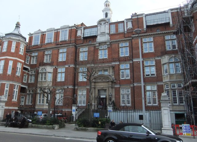 ElCuerv0Nica's tweet photo. 7/ 🌍 Centros de prestigio como el Royal Marsden en el #ReinoUnido o el Instituto Nacional de Cancerología en #México tienen servicios oncológicos avanzados, pero no todos los tratamientos son gratuitos o completamente cubiertos, y los pacientes a menudo enfrentan costos adicionales.