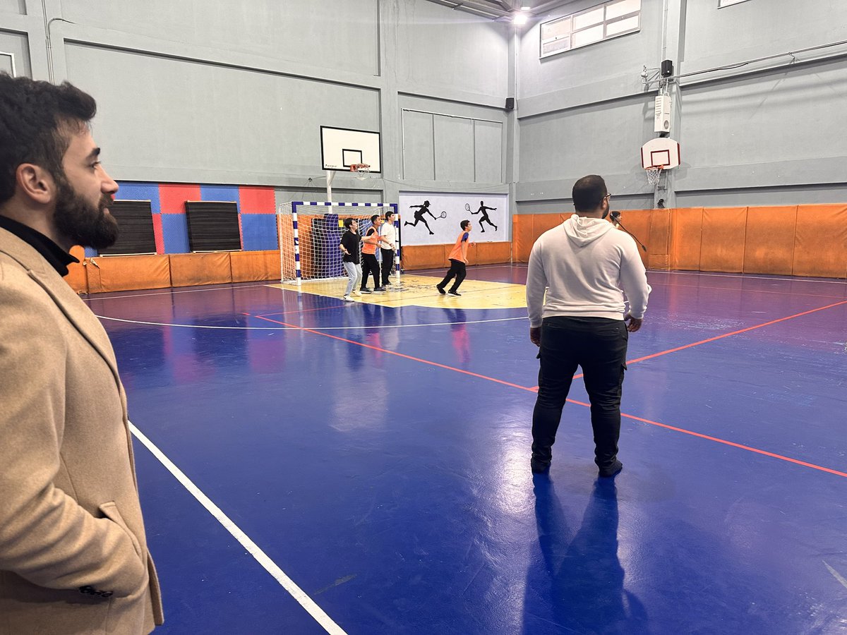 omerkyn34's tweet photo. Esenyurt Peygamber Sevdalıları Vakfı'nın düzenlediği 'Futbol Turnuvası'na konuk olduk. Gençlerin heyecanı görülmeye değerdi. Sporun' Ahlaklı' olanını gösterdiler.

#HÜDAPAR https://t.co/xhESZMZzR7