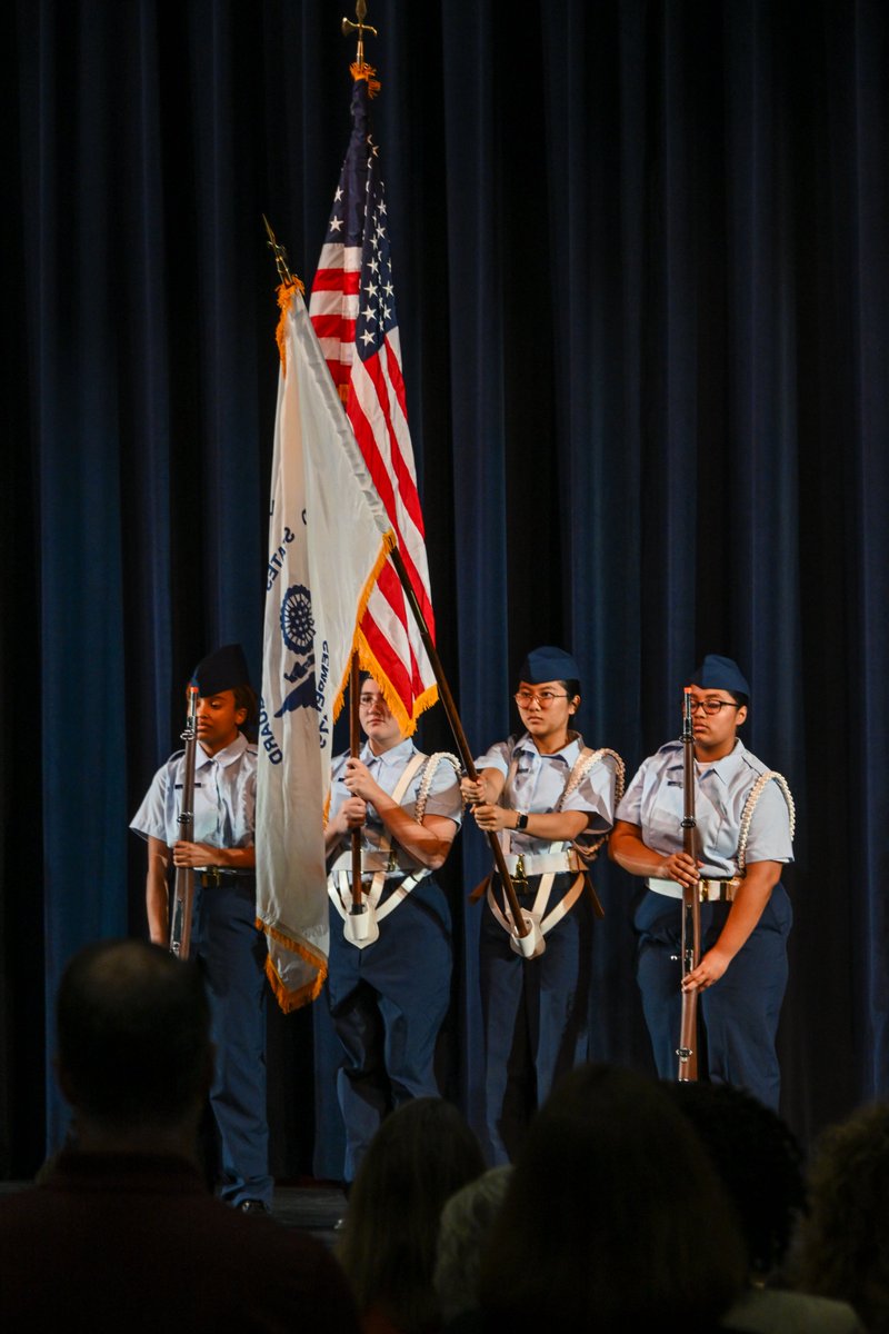 USCGSoutheast's tweet image. The Coast Guard established a new Junior Reserve Officers’ Training Corps program at Innovation High School in Orlando, Nov. 8. 🛟📚
 
📝 Read more: tinyurl.com/bdzxeuck

#USCG #JROTC #CoastGuard #InnovationHighSchool