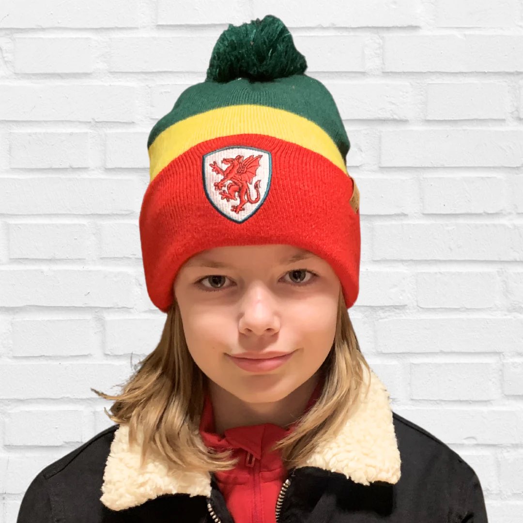 FREE POSTAGE‼️POSTIO AM DDIM
cadwyngifts.com/cy/collections…

Bobble Hats Cymru 🏴󠁧󠁢󠁷󠁬󠁳󠁿 Support Wales this winter!