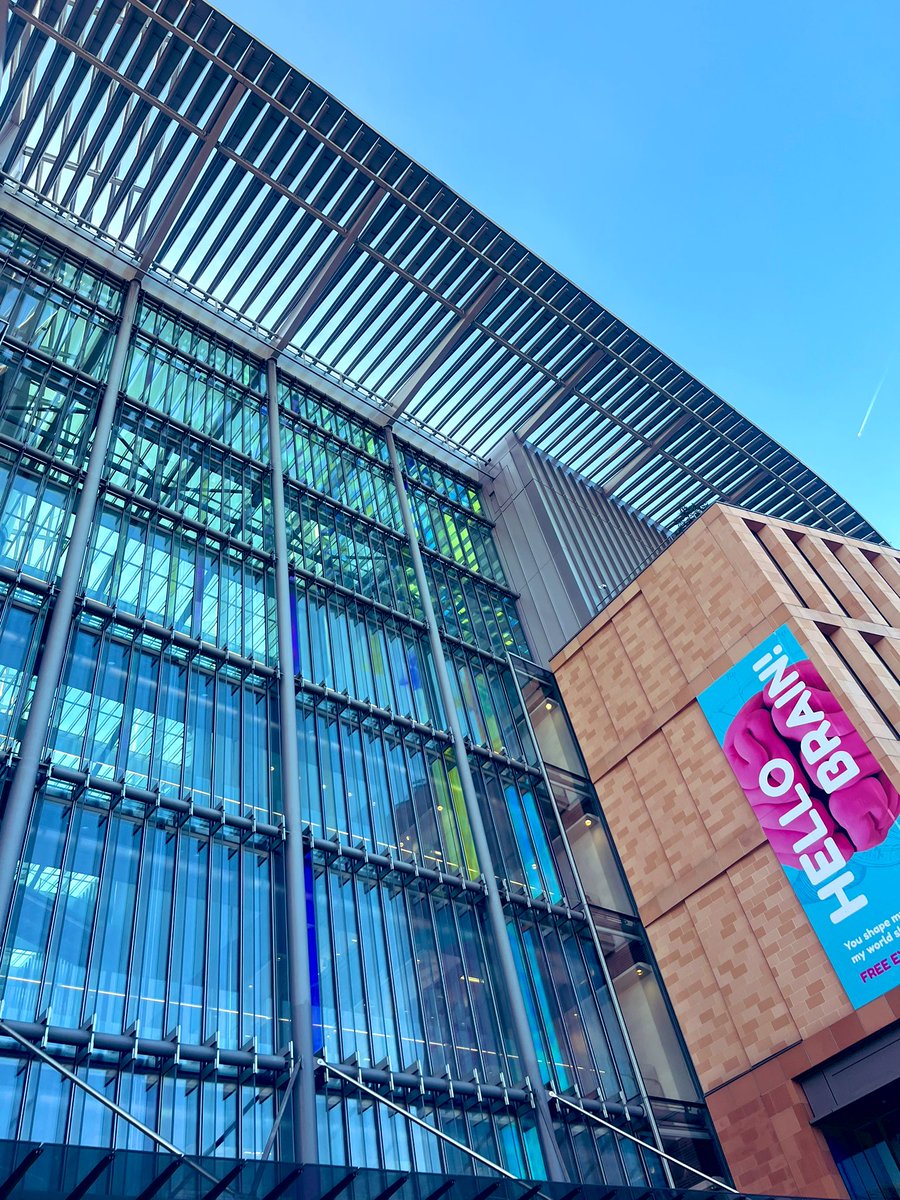 ElsyDutchy's tweet image. Had a great time in London at the 27th Molecular Haemopoiesis conference, making new connections and reconnecting with old friends and colleagues! Thanks to the organisers for giving me a chance to present our work 🙏 🩸 🦴👩🔬#MolHaem @TheCrick