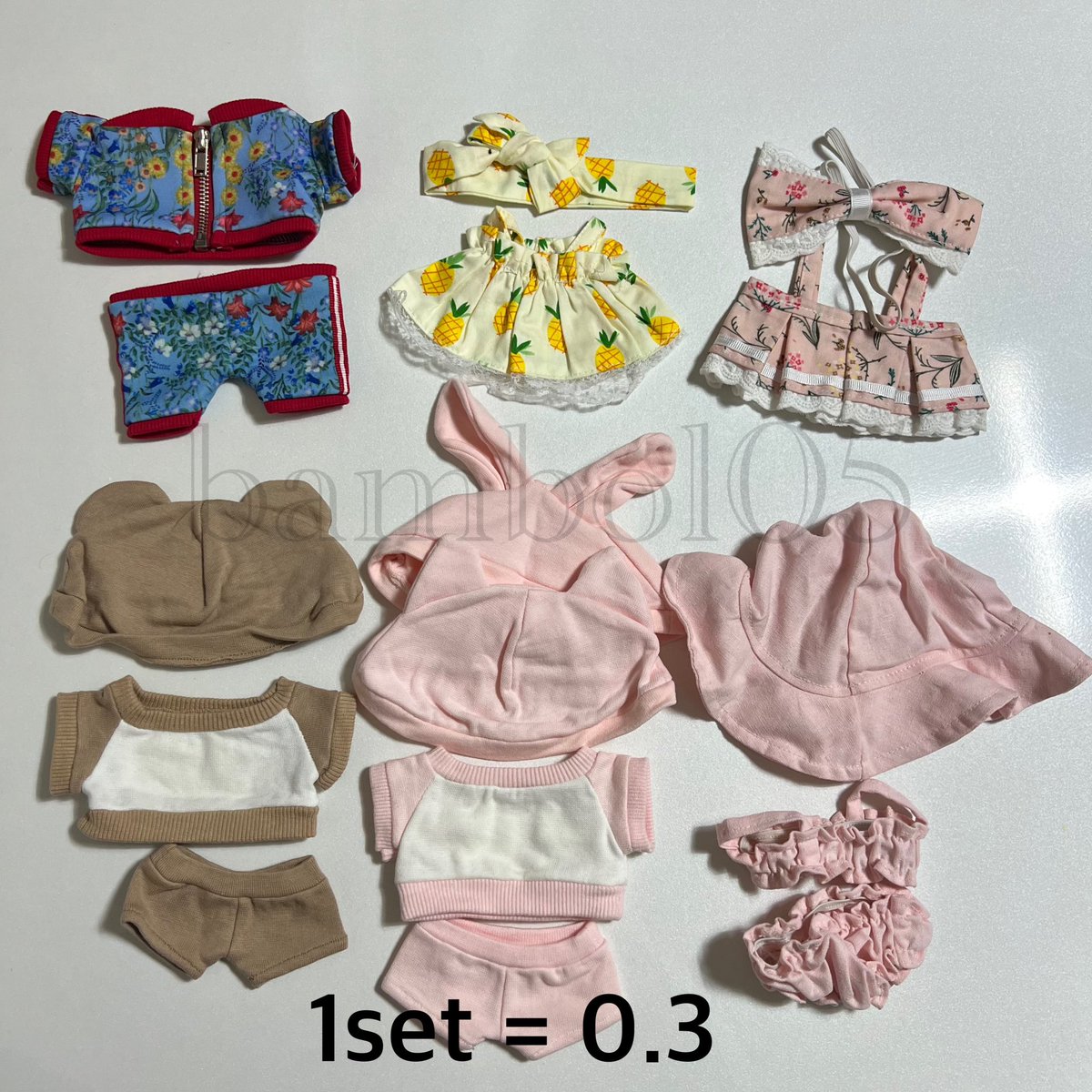 #솜인덕장터 #무솜인덕장터 #솜솜옷장터

20cm 옷 판매합니다! 

셔츠 터틀넥 맨투맨 트레이닝세트 
한마인형옷세트 준멍씨의옷 레더자켓
케이프 털조끼 

반택/끼택 가능합니다