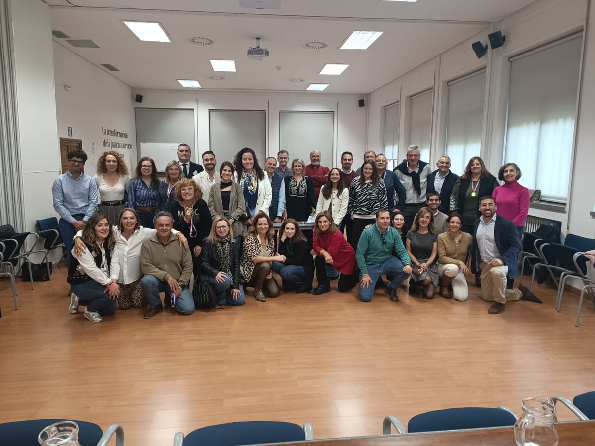 Finalizado el taller presencial de formación directiva de LAJ, con la participación de unos magnificos alumnos, en donde han  dado ponencias de control, gestión y organización de equipos en el Juzgado <a href="/cejmjusticia/">CEJ | Centro de Estudios Jurídicos</a> <a href="/VirginiaGBen/">VirginiaGB</a>