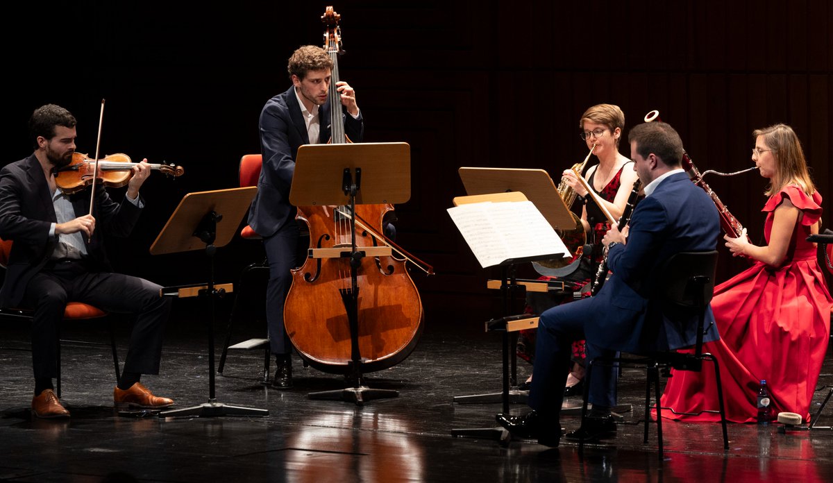 Os Solistas da Orquestra Gulbenkian regressaram ontem ao Grande Auditório para um recital de música de câmara com obras de Ludwig van Beethoven e Richard Strauss. A próxima apresentação com entrada gratuita acontece no dia 2 de dezembro.

📷 Jorge Carmona / Gulbenkian Música