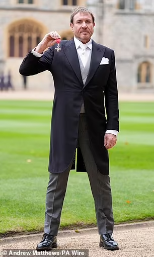 Just Tin tweet media