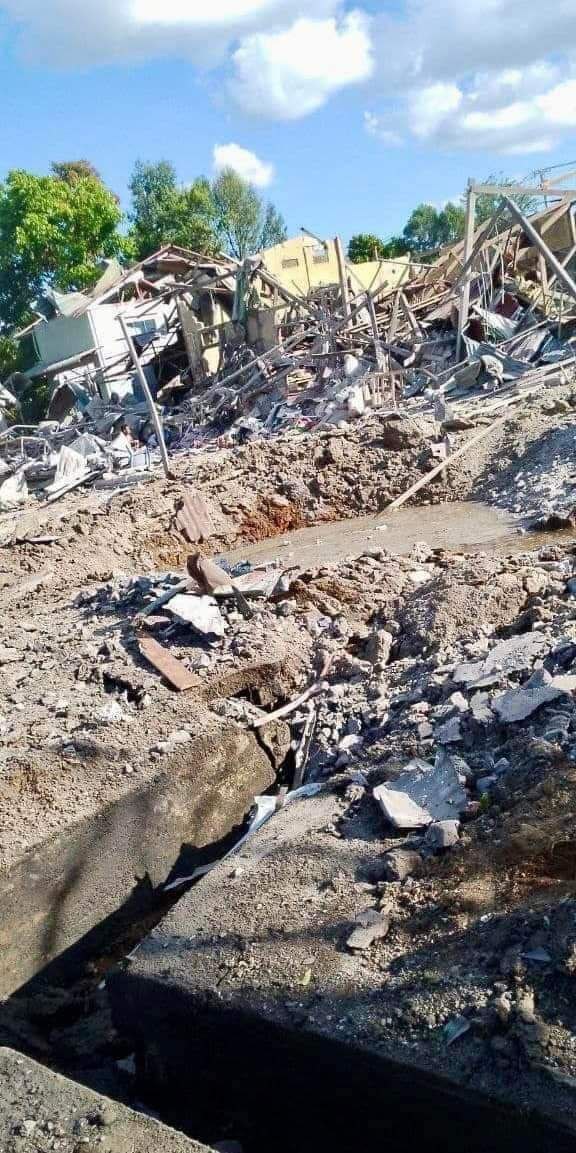 zawmoethant71's tweet image. The military council bombed to a tea shop in #TNLA_Control city #NaungChio, N/Shan state,killing many travellers &amp;amp; residents, is  deliberate targeted &amp;amp; attack on public.

t.me/ayeyarwaddytim…
#2024Nov12Coup
#AirBus2AirStrikes 
#Airbusted 
#WhatsHappeninglnMyanmar