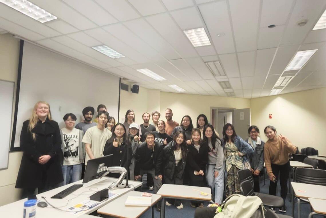 Oct 30, UCC CI hosted “Friendship Through Chess” at ORB! Students dove into the world of Go, Gomoku, Chinese Checkers, Pitch-pot &amp; card games 🃏🎲, sharing laughter, learning, and cultural stories. 🌏❤

#UCCConfuciusInstitute #CulturalExchange #ChineseGames #DiscoverChina #UCC