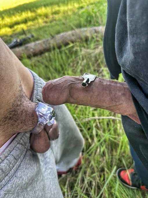 justafagv2's tweet photo. One of us is about to cum &amp;
It's your choice

Take the key
Unlock yourself and make yourself cum
Never seeing my Cock again

or

Drop to your knees
Let me use your mouth as a cumdump
Never seeing the Keys again

Choose wisely

#gaydom #gaysub #gayalpha #gaychastity https://t.co/wu8MY5ziw0