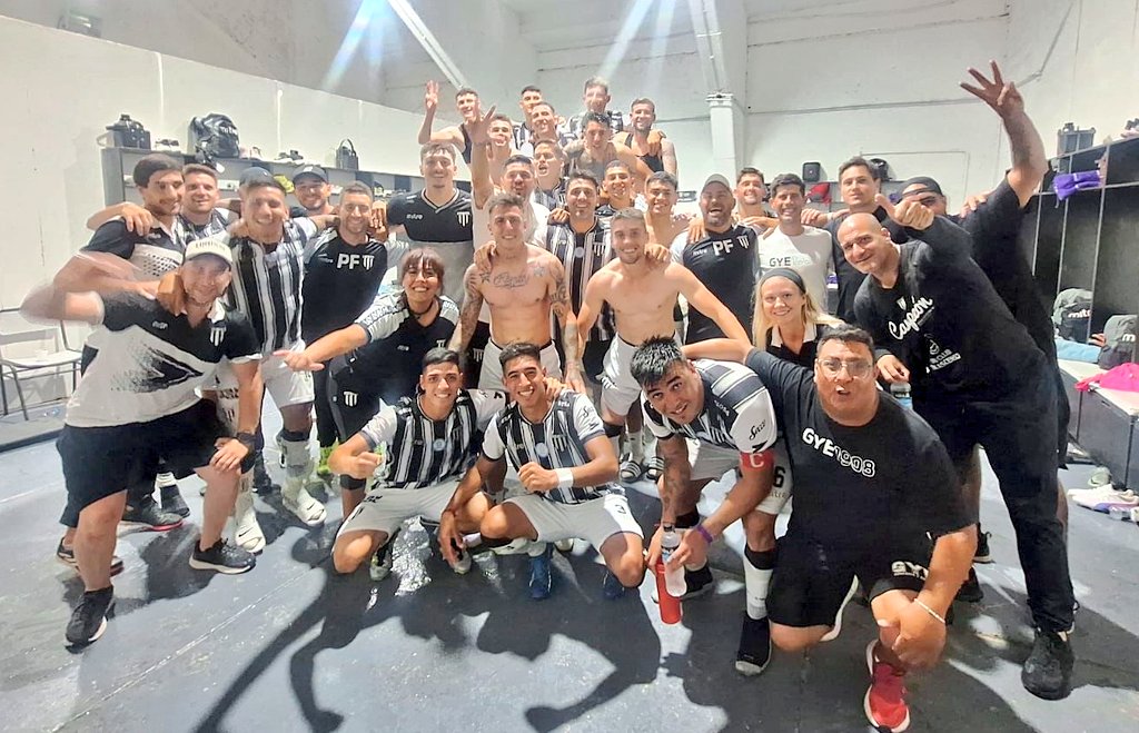 YamiCorreaOK's tweet photo. 🐺 No le hagas el juego fácil a los que quieren tu piel 🐺

¡VAMOS NOSOTROS! https://t.co/qpERYHnbgP