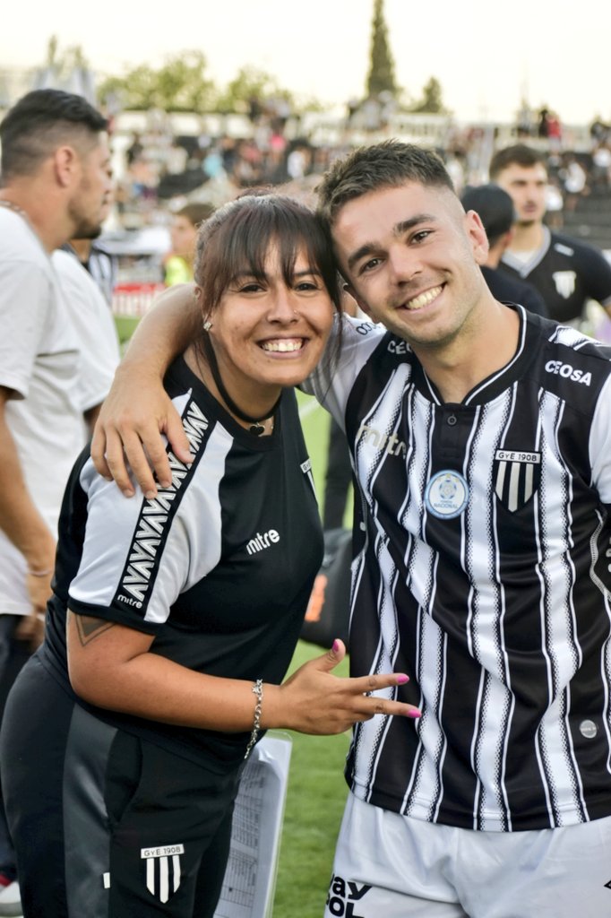 YamiCorreaOK's tweet photo. 🐺 No le hagas el juego fácil a los que quieren tu piel 🐺

¡VAMOS NOSOTROS! https://t.co/qpERYHnbgP