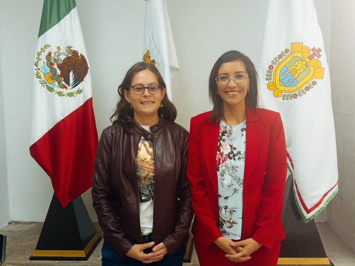 WalMtzOlvera's tweet photo. 🙋🏻‍♀️ Con el gusto de saludar a la Dip @CarolaViveros11 , Presidenta de @legisver, el día de ayer acordamos los detalles de la entrega del 6o Informe del Gobernador @CuitlahuacGJ.
.
.
.
Y tú ¿Eres #TeamProgob?
#JuntasTransformando 
#Veracruz 
#SextoInformedeGobierno
#MisiónCumplida https://t.co/fsowe8z9UN
