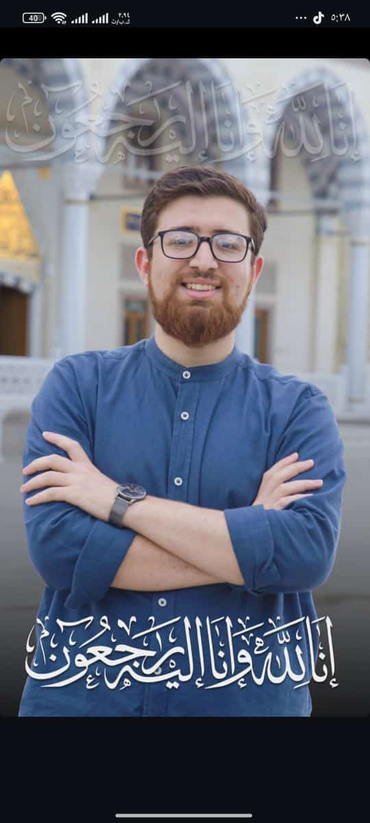 فقدْناك فقدان الشبابِ وليتَنا
فديناكَ من فتيانِنا بأُلوف

فُجعت اليوم بخبر وفاة الطالب والأخ والصديق م. سعد أبو علي رحمه الله وأسكنه فسيح جناته وألهم أهله الصبر والسلوان وربط على قلوبهم.

عرفتُ سعداً قبل ست سنوات حين كان طالباً بالصف الثالث الثانوي، فرأيت فيه الذكاء والموسوعية