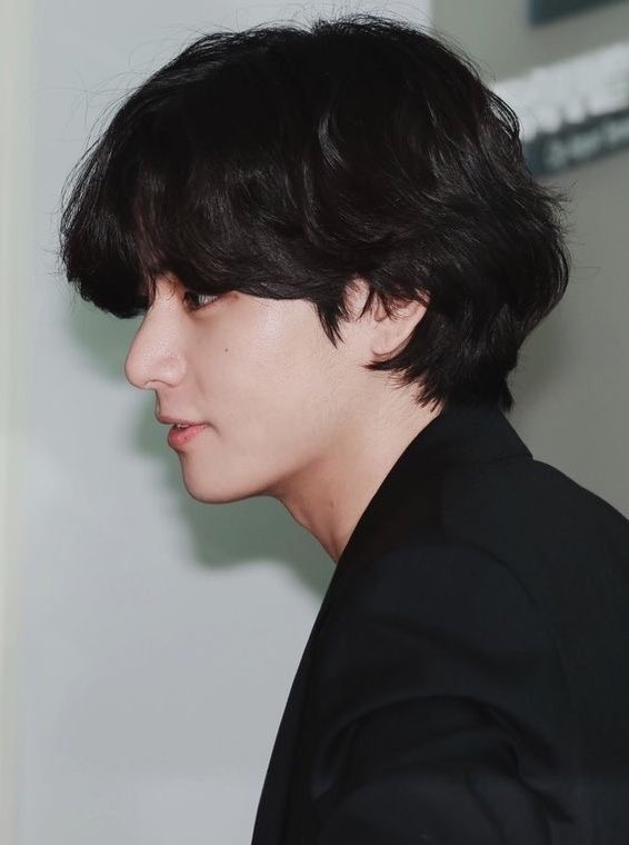 Taehyungimpact's tweet photo. day mode ☀️                       night mode 🌑 https://t.co/w2jHew3dgG