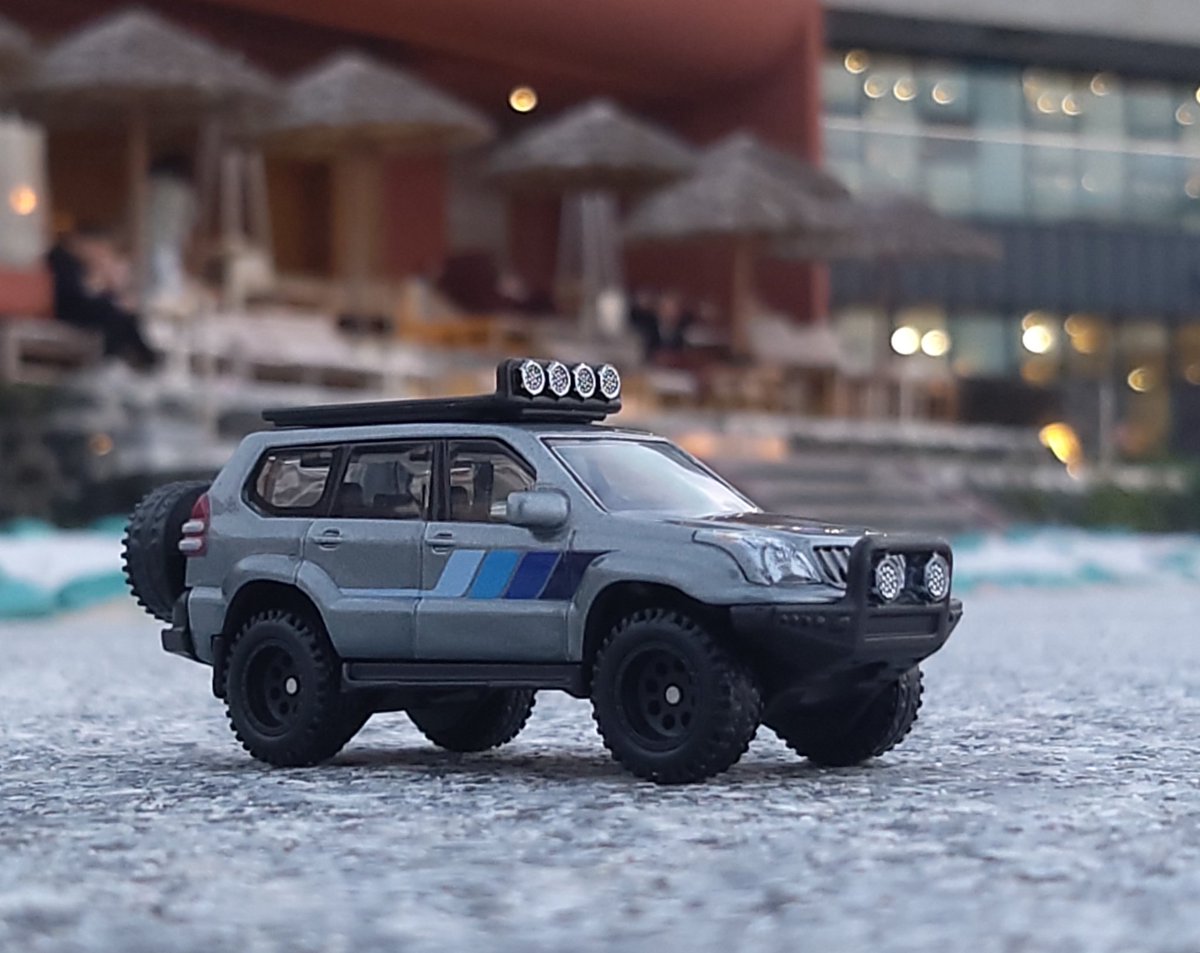 NightFury4S's tweet photo. 일상 - 오늘 촬영 :) 보정..언젠가 할 수 있겠지 뭐
#hotwheels #toyota #delprado #제주도 https://t.co/rbJtmur1le