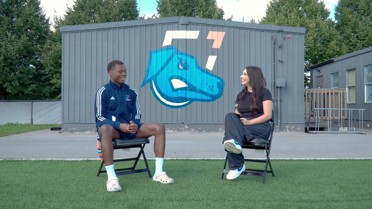 NevMadill28's tweet photo. Recent @USPORTSca video work alongside @sarahannesaid with @OT_Ridgebacks men's soccer keeper Kevon Grant 📽️

Full Interview ➡️ https://t.co/ELCIeBEJkB https://t.co/vTv5r7lKch
