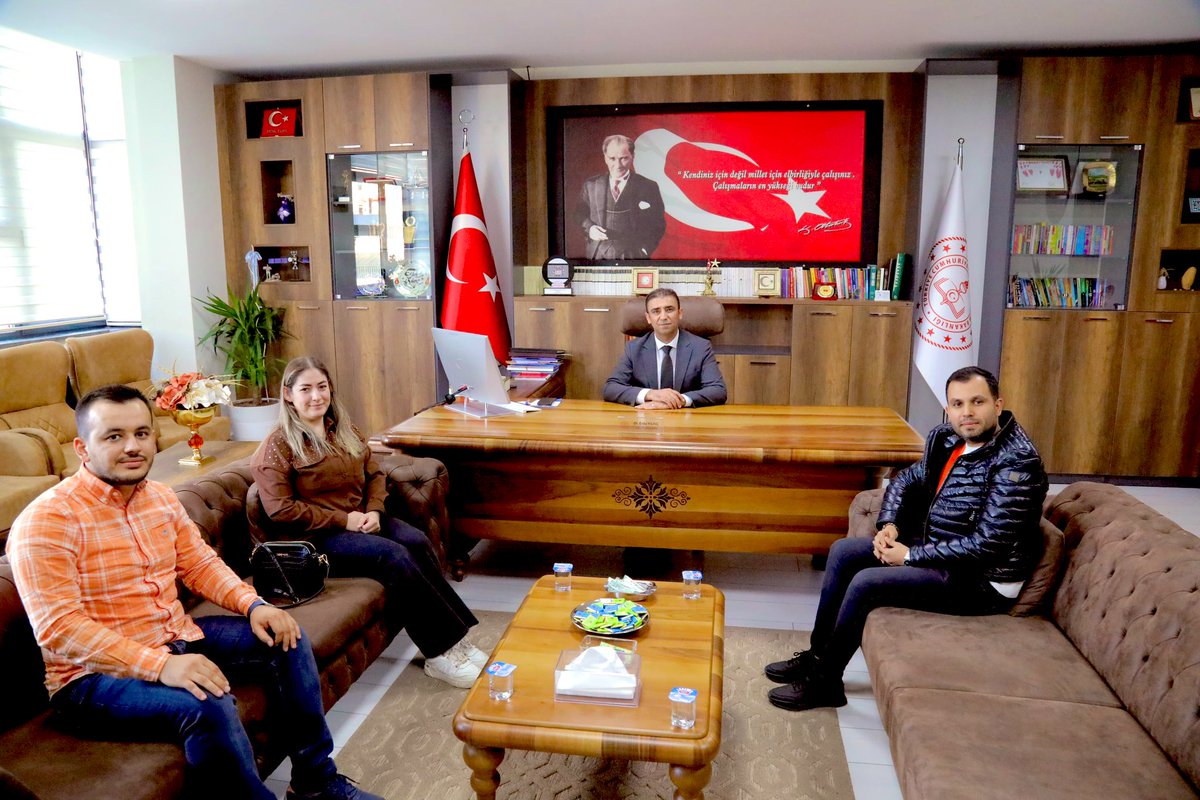 HALİL KOCAASLAN (@kocaaslanhalil1) on Twitter photo Çok değerli Gaziantep il milli eğitim müdürümüz Sayın; <a href="/erdalkilinc27/">Dr.Erdal KILINÇ</a> müdürümü ziyaret ettim,hoş sohbeti ve ilgisinden ötürü şükranlarımı sunarım.
<a href="/abdulhamitgul/">Abdulhamit Gül</a>
<a href="/fmfedaioglu/">Fatih Muhaddis FEDAİOĞLU</a> Çok değerli Gaziantep il milli eğitim müdürümüz Sayın; <a href="/erdalkilinc27/">Dr.Erdal KILINÇ</a> müdürümü ziyaret ettim,hoş sohbeti ve ilgisinden ötürü şükranlarımı sunarım.
<a href="/abdulhamitgul/">Abdulhamit Gül</a>
<a href="/fmfedaioglu/">Fatih Muhaddis FEDAİOĞLU</a>