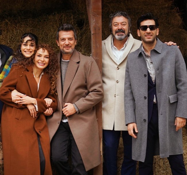dotIyonss's tweet photo. şu güzelliklere bakin aggagaga #gizlibahçe https://t.co/7vPLYmww0X