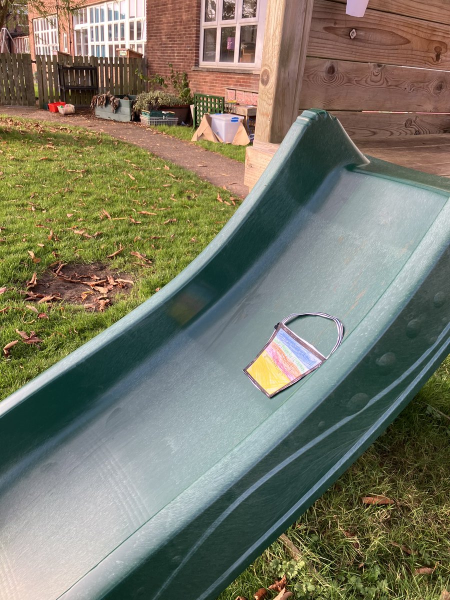 RachelDangerfi2's tweet photo. Kindness Week: Year 3 have been filling each other’s buckets with messages of kindness. We hid buckets and kind words for Year 1 to find too @Broadwoodschool https://t.co/fGZ466BVy6