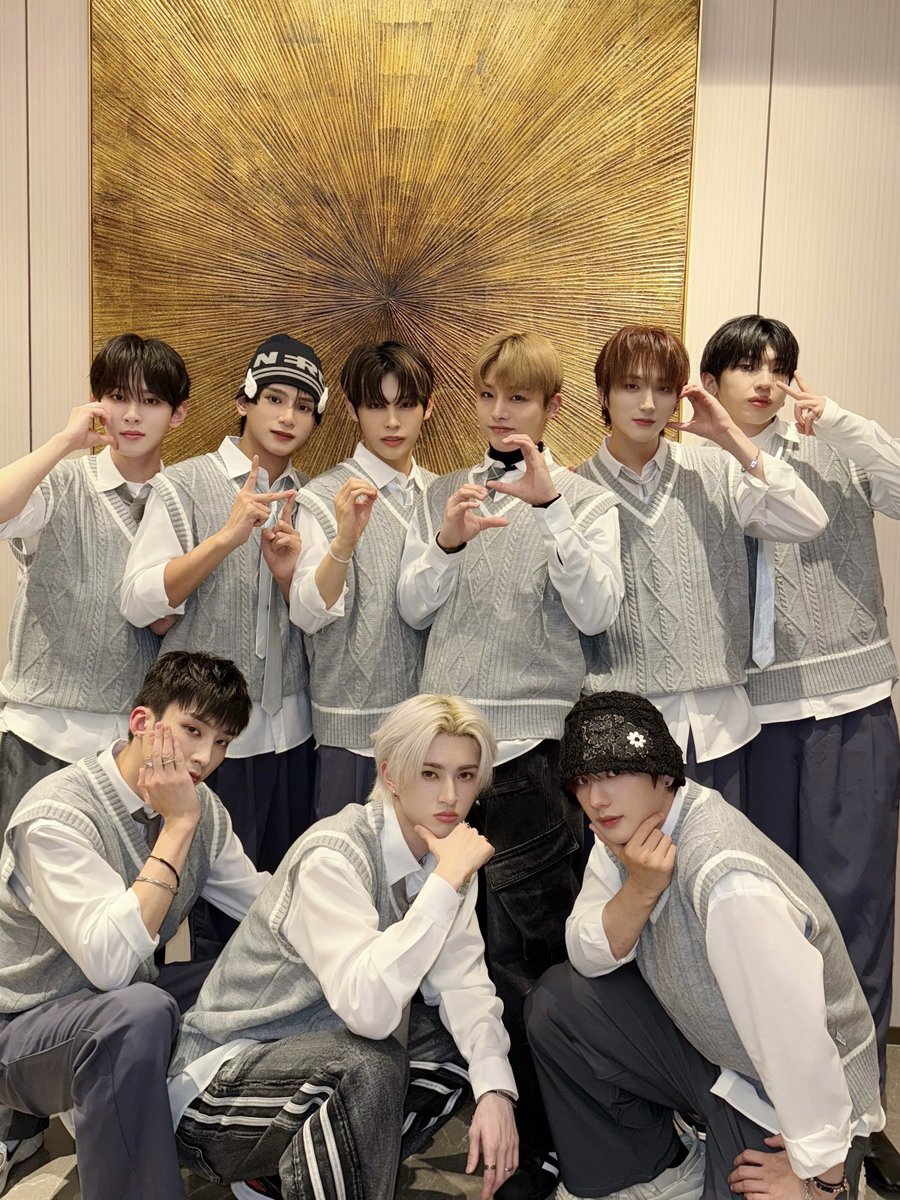 XODIACOfficial's tweet photo. [📸]

ꕤPhoto Reviewꕤ
- 상하이 팬사인회

#XODIAC #소디엑 
#SOMEDAY #OURDAYS
#XODIAC_SOMEDAY
#XODIAC_OURDAYS https://t.co/Rvl5cs7CVc