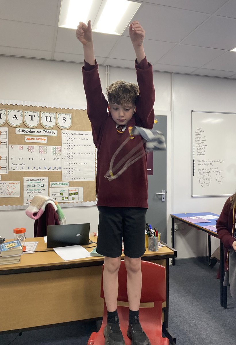 PDA_Y5's tweet image. 🪂 Today, we have been investigating Air Resistance! We made mini parachutes and tested how size affected the amount of resistance. The greater the surface area, the greater the number of air particles hit the object and the greater the overall resistance. #pdascience 🪂 🌟😊👏🏼